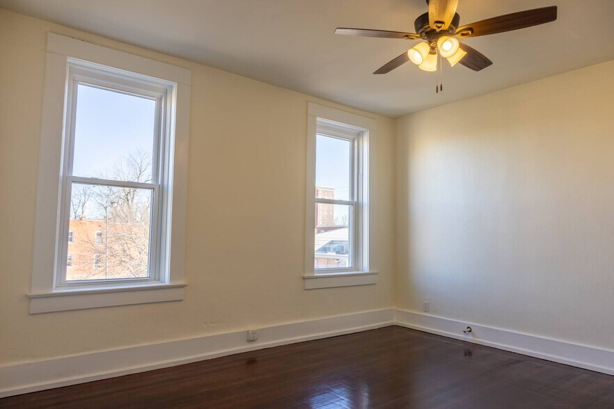 Building Photo - 537 Denison
