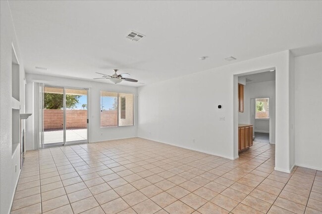 Building Photo - Fabulous Home!