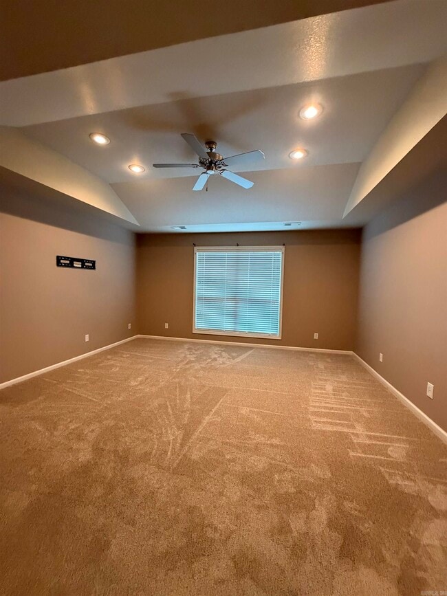 Building Photo - 31 Enclave Cir