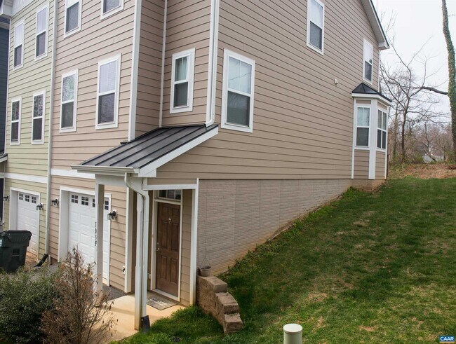 Building Photo - 103 Longwood Dr
