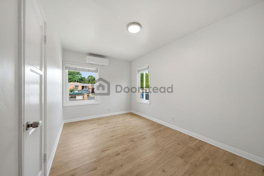 Building Photo - 16306 S Denver Ave