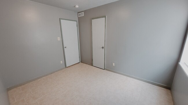 Building Photo - 1276 George St NE