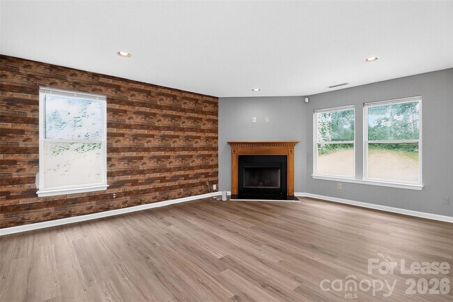 Building Photo - 7348 Mitzi Deborah Dr