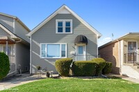 Building Photo - 4012 N Oketo Ave