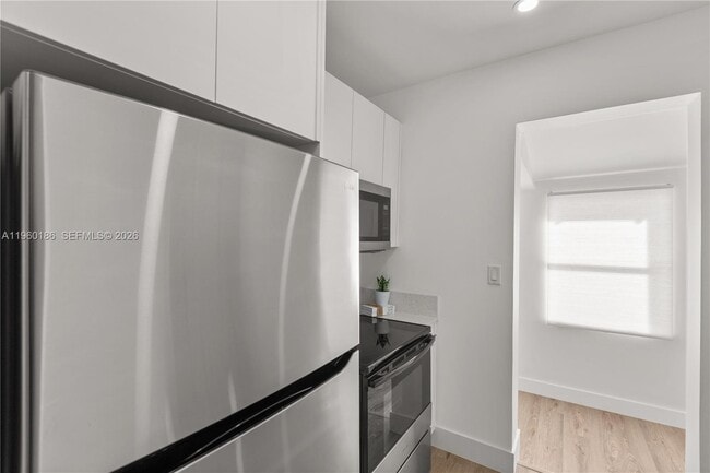 Building Photo - 2508 SW 10th St