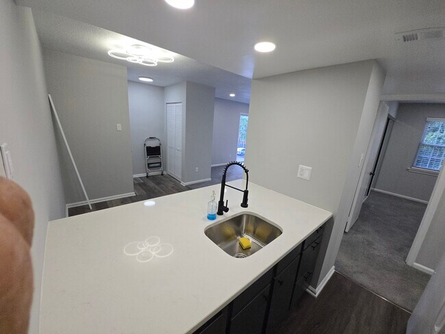 Building Photo - 122 Berwick Pl