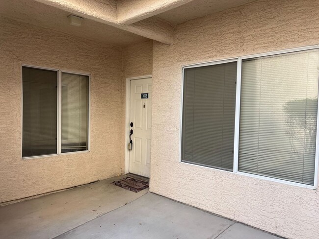 Building Photo - GATED COMMUNITY - 3 BEDROOM / 3 FULL BATHR...