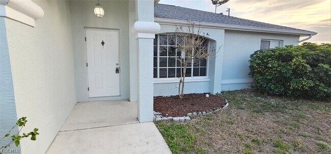 Building Photo - 510 SE 27th Terrace