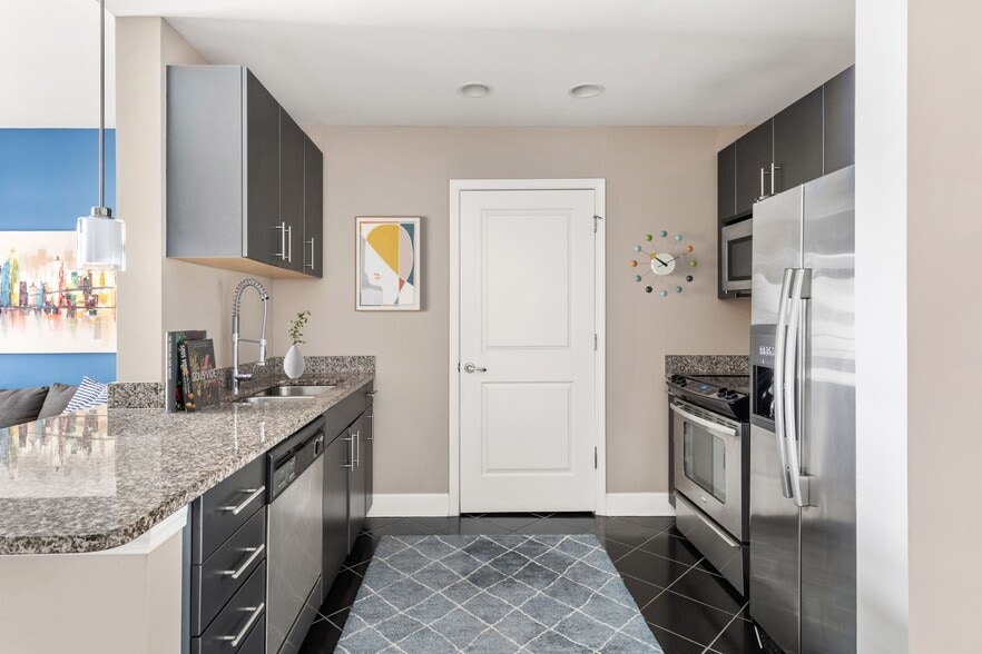 Building Photo - Bower Westside