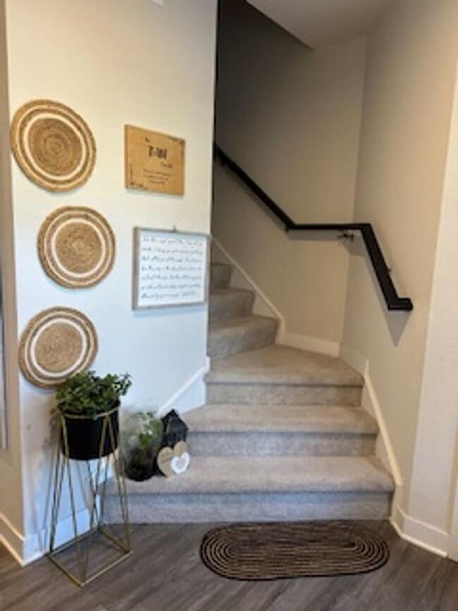 Building Photo - Chesapeake-Townhouse-Cardinal Meadows-3BR-2.5BA-1 Car Garage