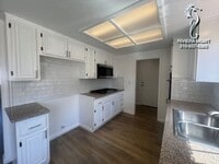 Building Photo - 2 BR 1 BA Condo in San Pedro
