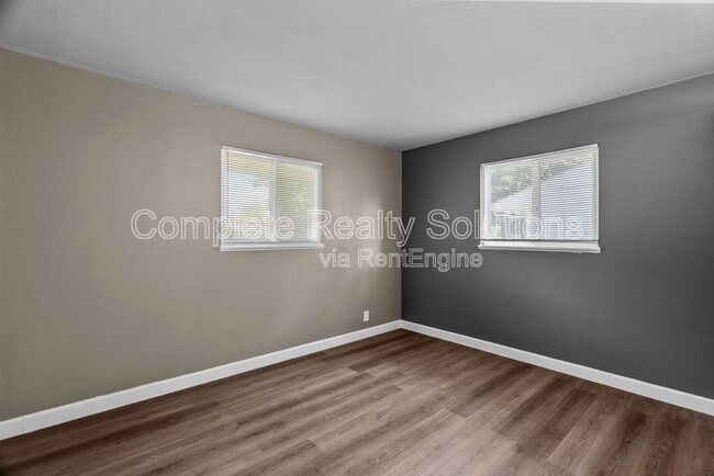 Building Photo - 10720 Spring Garden Dr