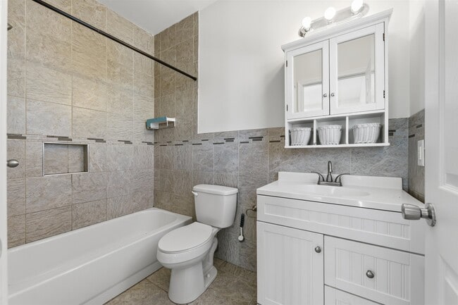 Building Photo - 56 Laidlaw Ave