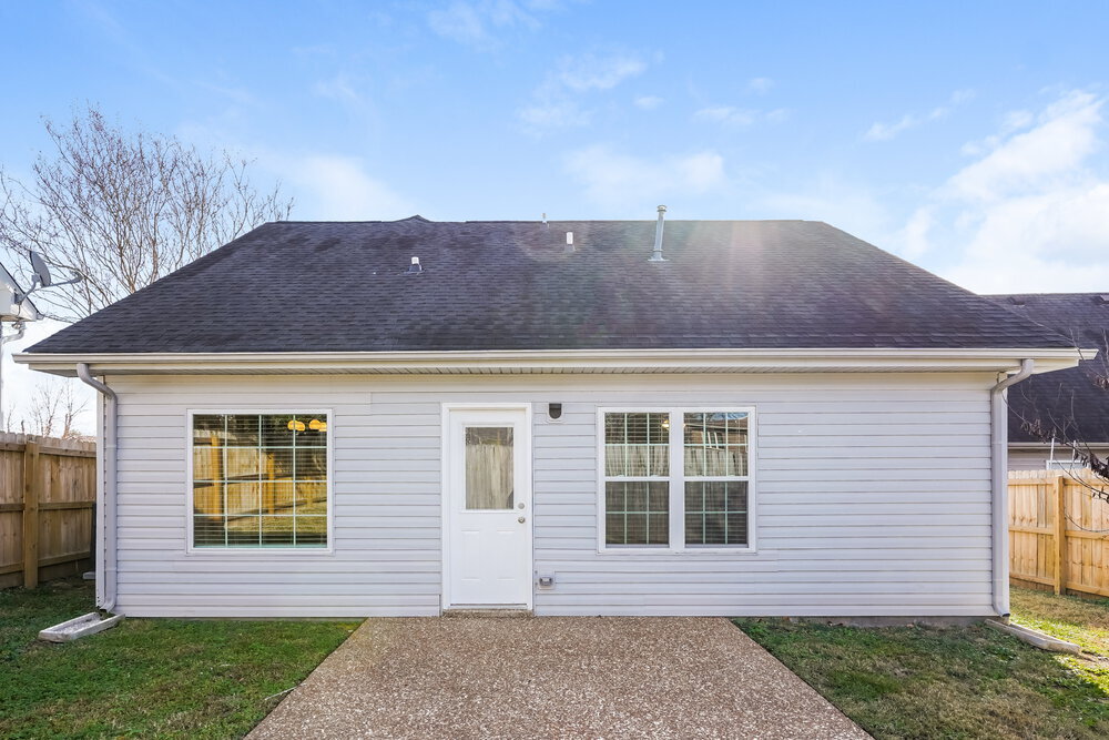 Building Photo - 125 Summerlake Pl