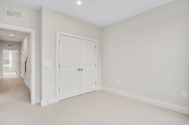 Building Photo - Spacious 3 Bedroom Condo Near VCU & VUU –  Most Utilities Included – $3,200/mo