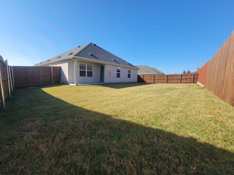 Building Photo - 1614 Red Acre Trl