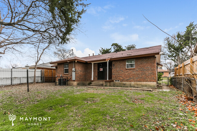 Building Photo - Adorable 4 Bedroom Home