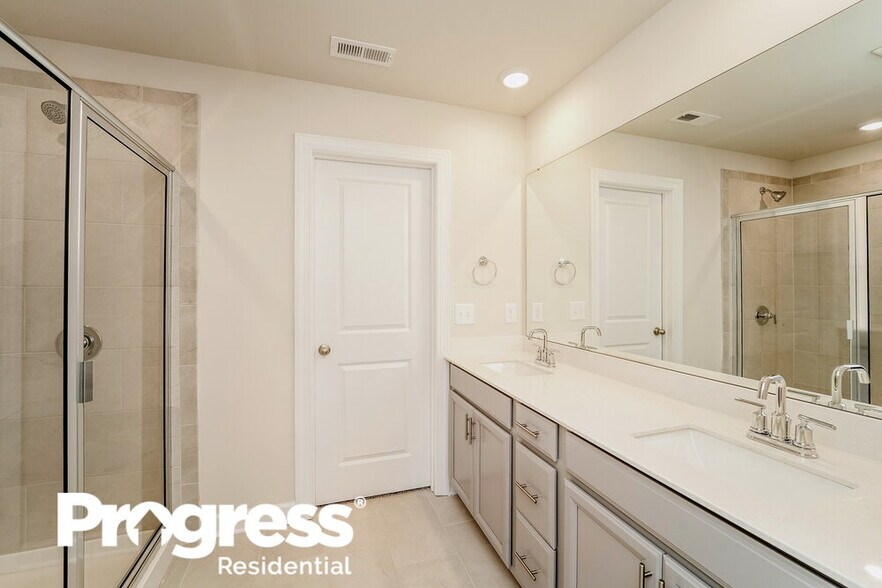 Building Photo - 14220 Laughing Gull Dr
