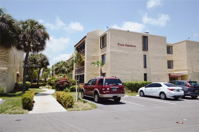 Building Photo - 733 SE 1st Way