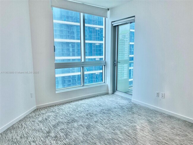 Building Photo - 300 S Biscayne Blvd