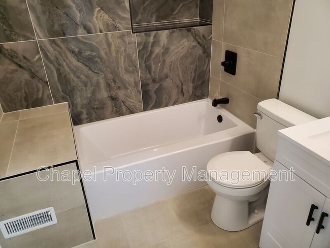 Building Photo - 118 S 57th St