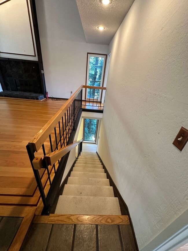 Building Photo - Expansive House in the Monclair Village, Q...