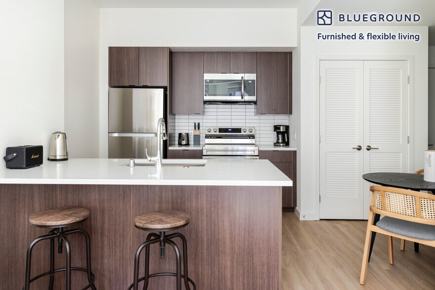 Building Photo - 100 Callan Ave