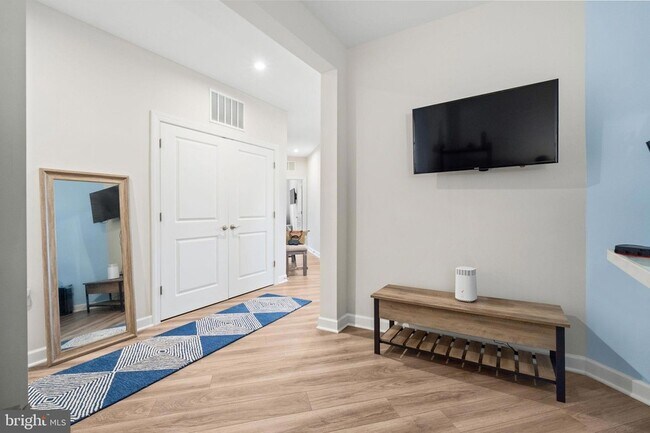 Building Photo - 3925 Fair Ridge Dr