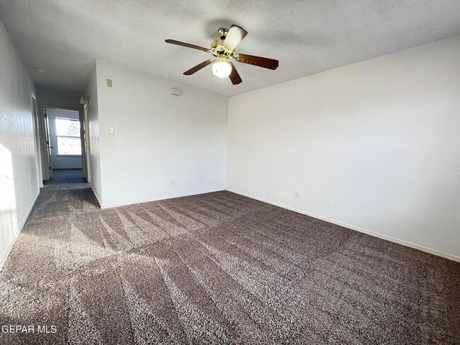 Building Photo - 3500 Tierra Zafiro Dr