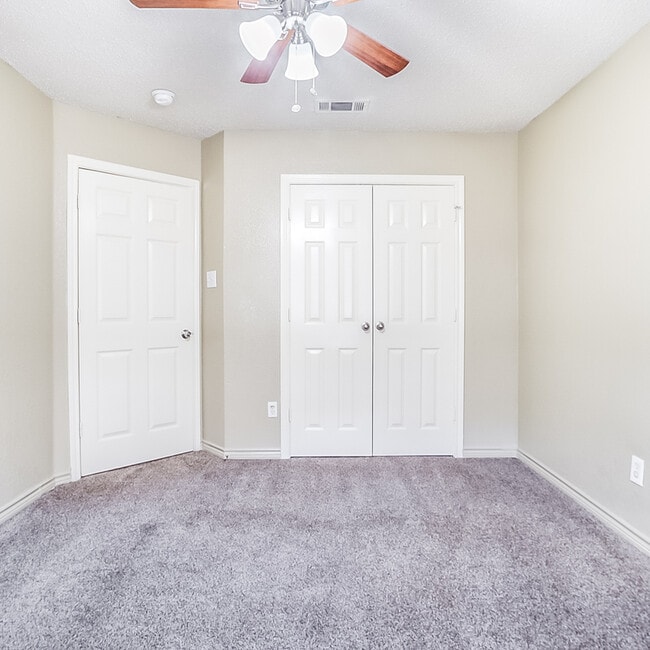 Building Photo - 8040 Texridge Dr