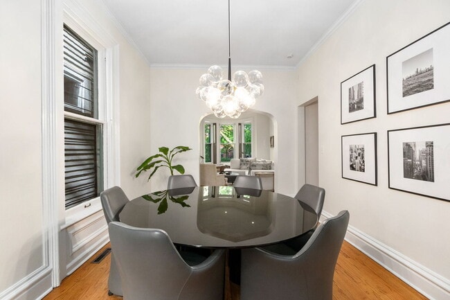 Building Photo - 2112 N Dayton St