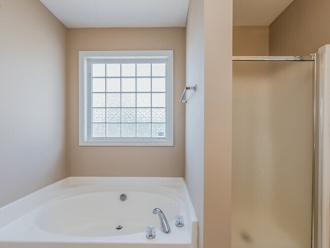 Building Photo - 6338 New Gate Dr