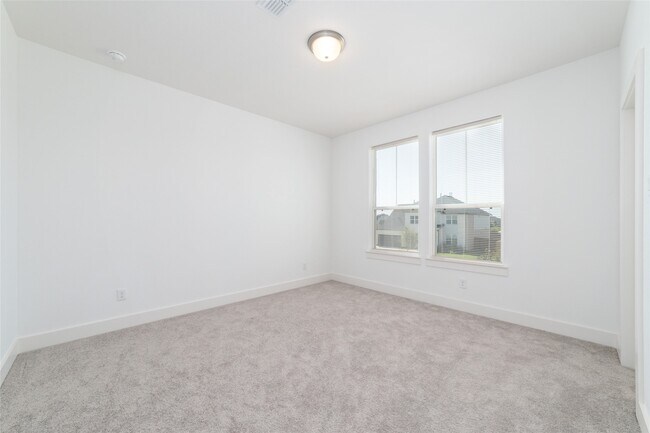 Building Photo - 32018 Crested Knl Ct