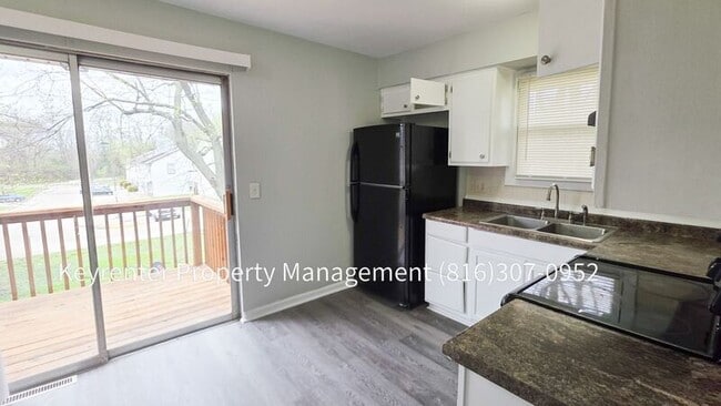 Building Photo - 1010 S Osage St