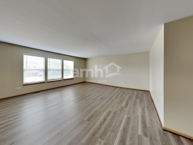 Building Photo - 25651 Barrow Rd