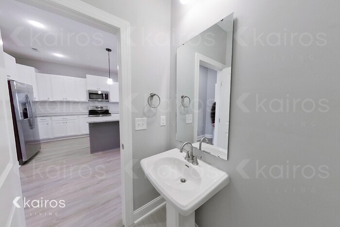 Building Photo - 3713 Oak Leaf Wy