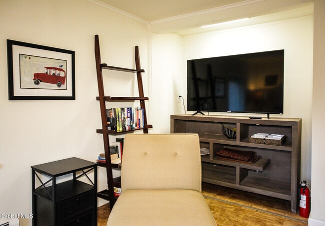 Building Photo - 10 Newark St