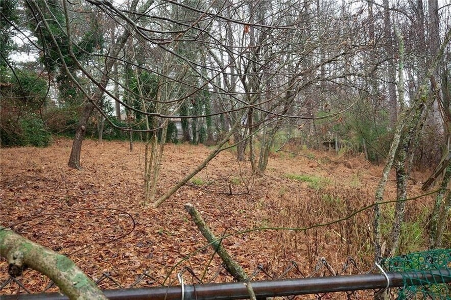 Building Photo - 390 Tidwell Rd