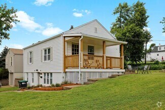 Building Photo - 3BR Aksarben- walking distance UNO, Availa...