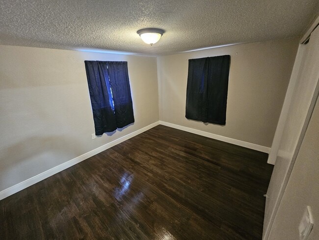 Building Photo - 2989 Willow Ave