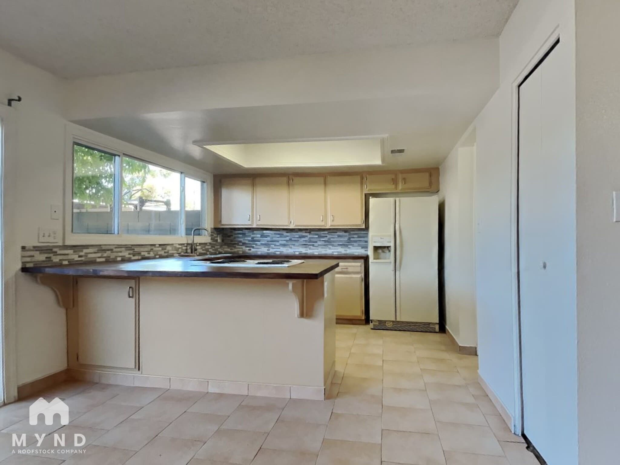 Building Photo - 4305 W Solano Dr N