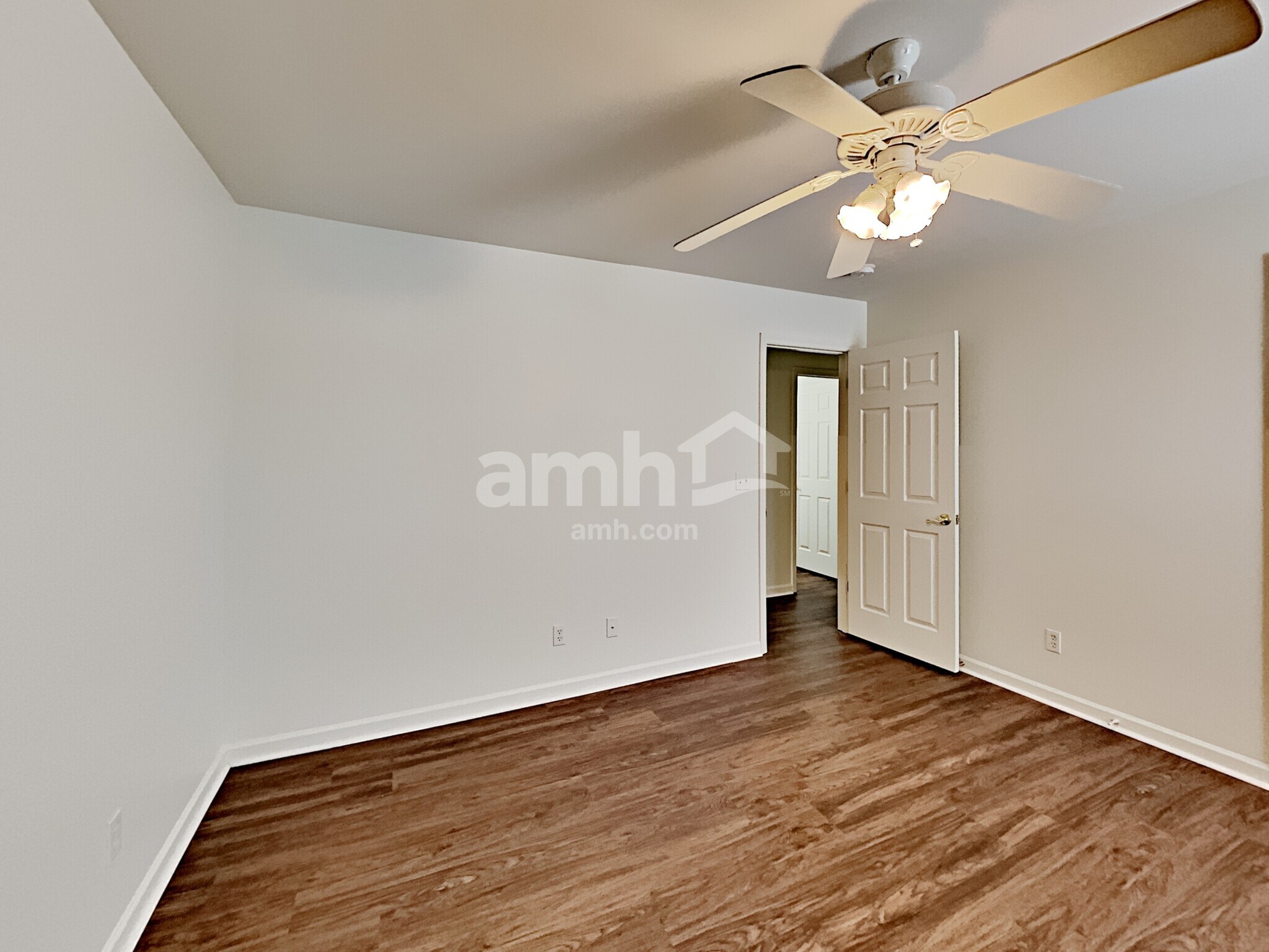 Building Photo - 1914 Amacher Dr