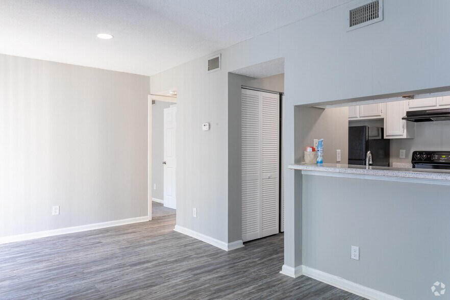 2BR,2BA - Beechwood Apartments