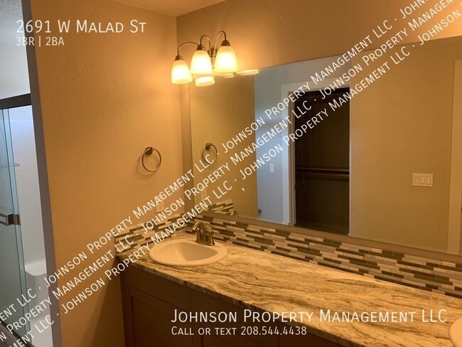 Building Photo - 2691 W Malad St