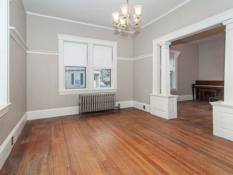 Building Photo - 249 Cedar St