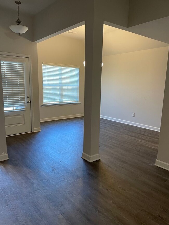 Building Photo - North Cherry Hill 132