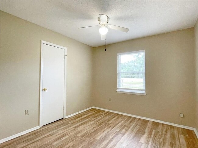 Building Photo - 1458 Fremaux Ave