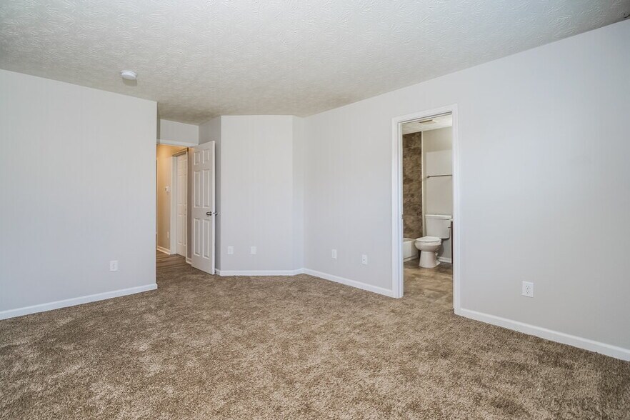 Building Photo - 5145 Sandwood Dr