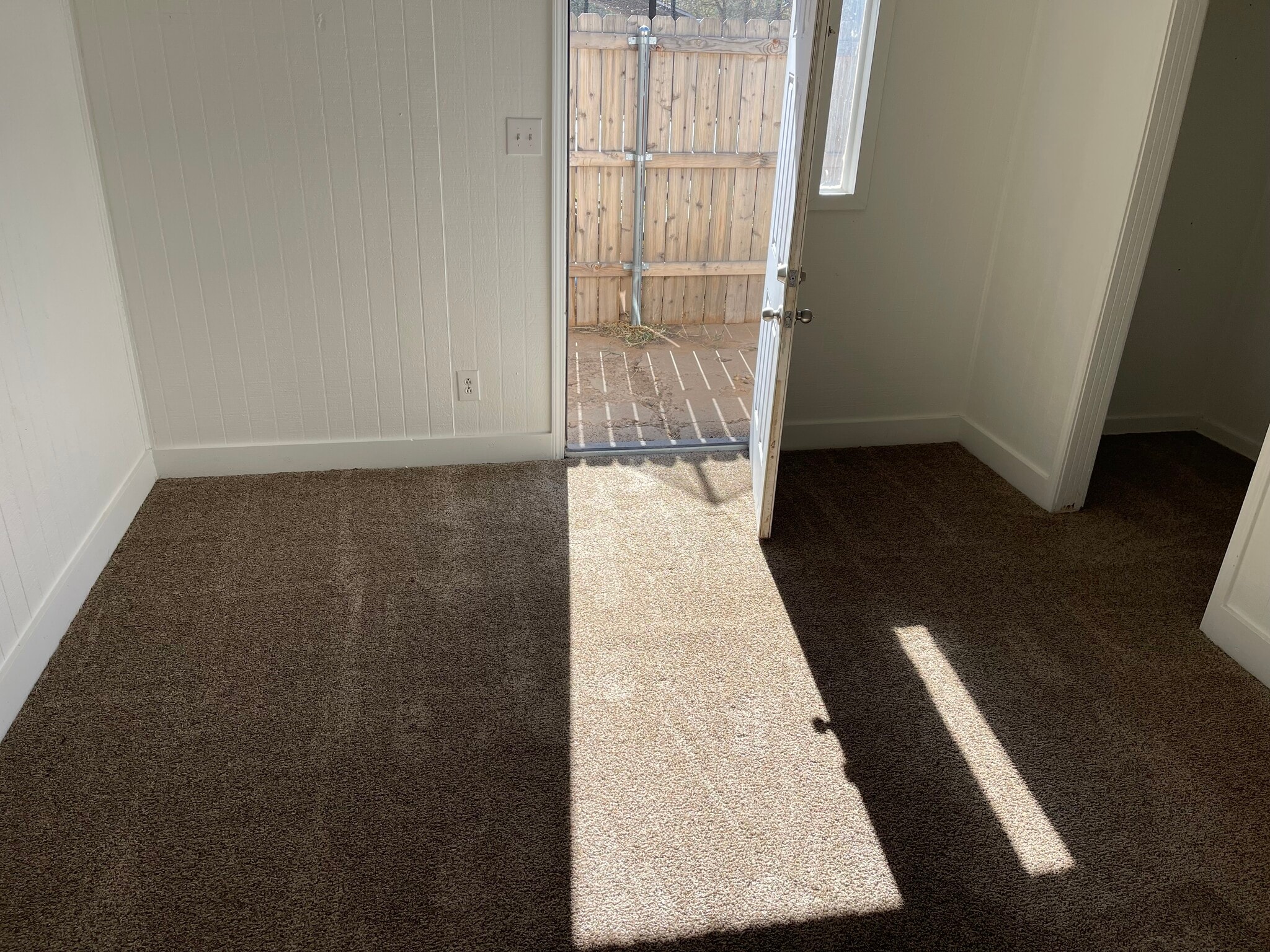 Building Photo - 710 Storey Ave