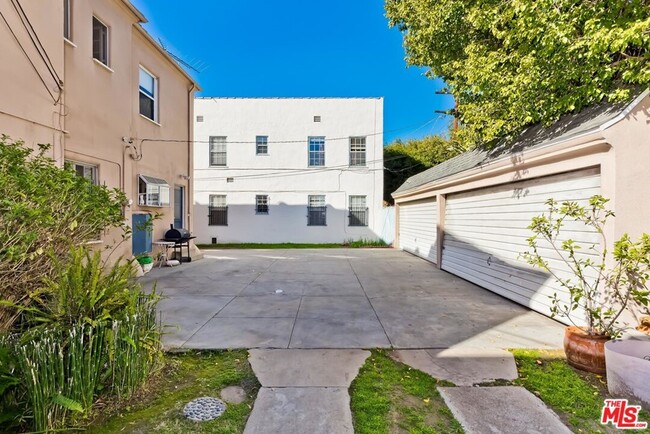 Building Photo - 6431 Orange St